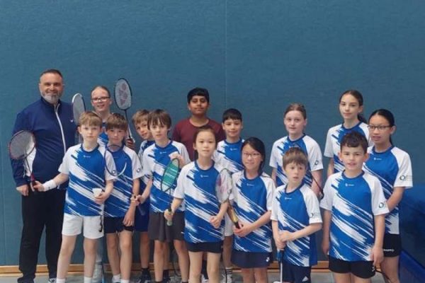 Strahlende Sieger: SG Bremthal bei Turnier in Aßlar